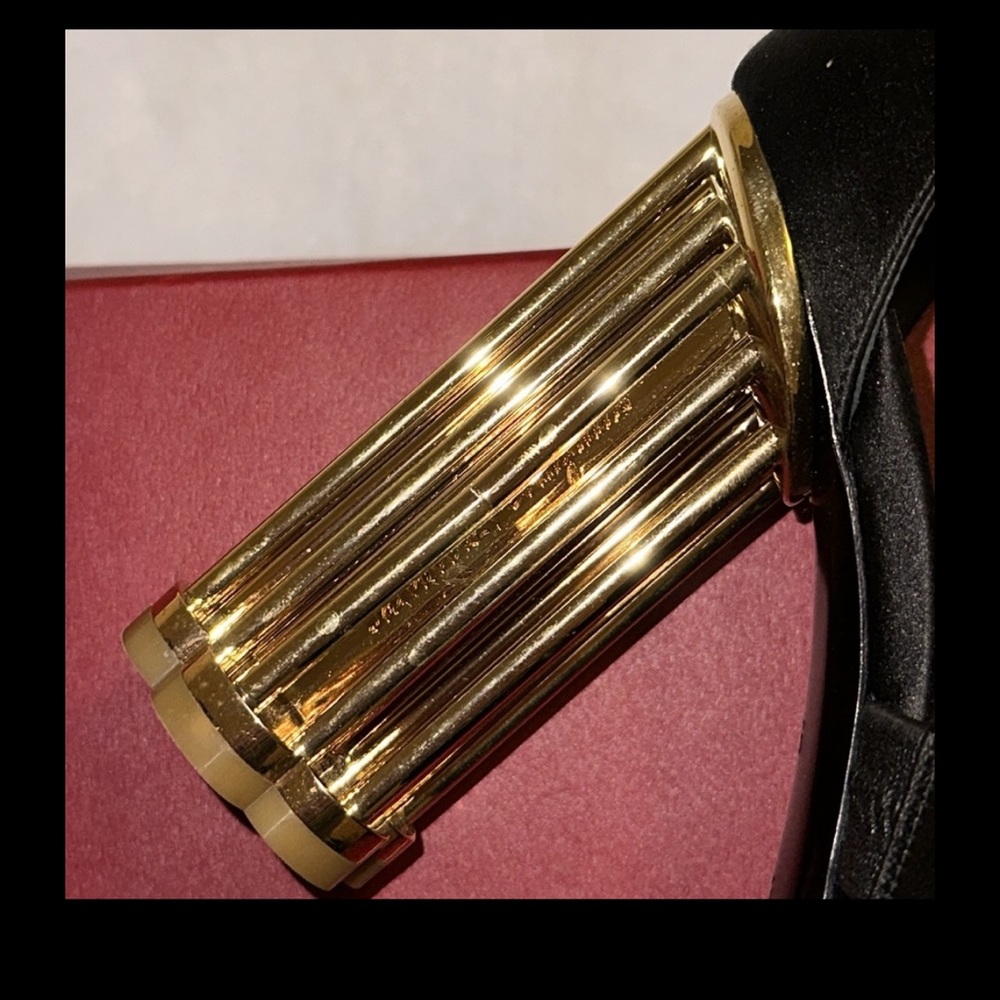 Salvatore Ferragamo caged flower heels - Picture 4 of 7